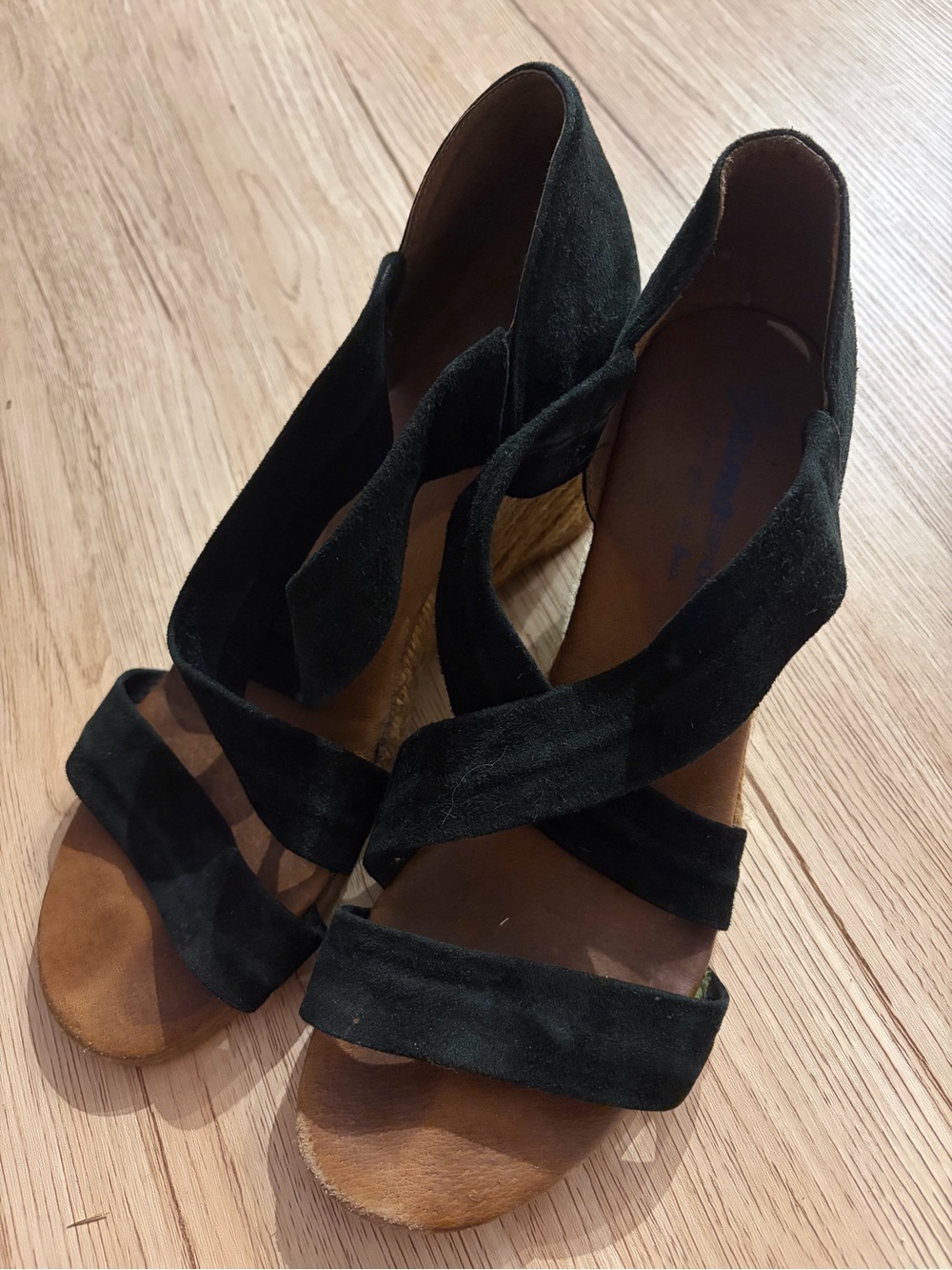 Gaimo Women’s Espadrille Wedge Sandal - US 9